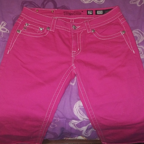 Miss Me Cuffed Capri Jeans - Picture 3 of 5